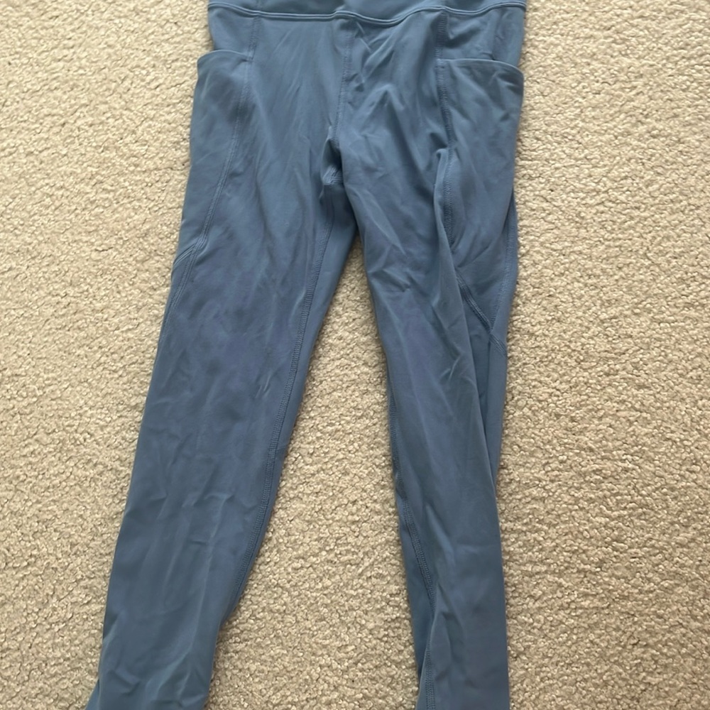 Athleta pants with pockets on the side, good condition and wore like twice